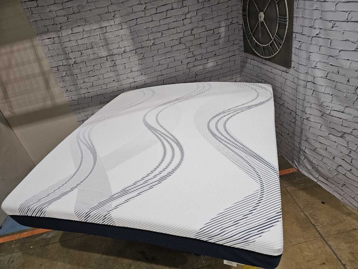 Tempur-Pedic Sense Medium 10 Inch Mattress - King - Gallery Image 4
